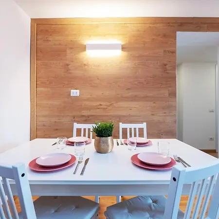 Ihost Luxury Flat Bormio - 69 דירה